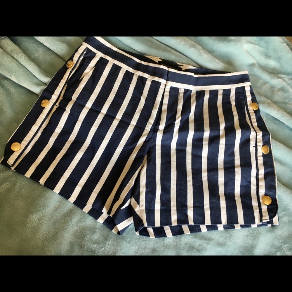 Banana Republic Blue stripes short